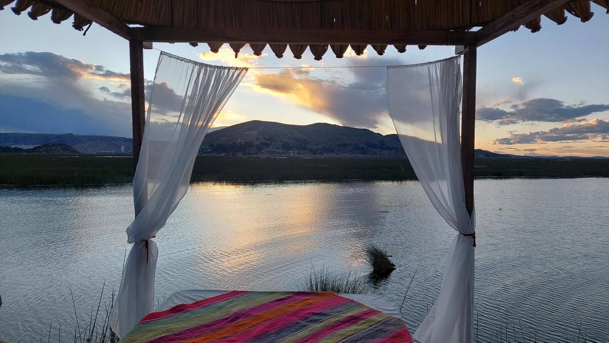 Uros Lodge Peru Пуно Экстерьер фото